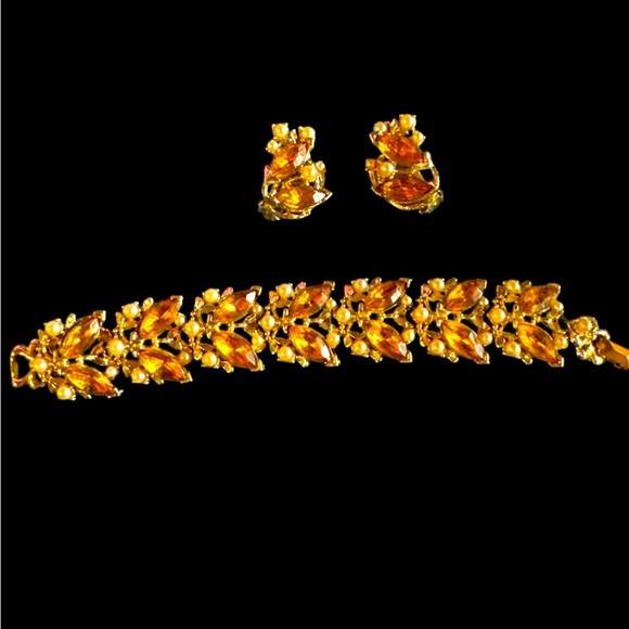 Elegant Amber Gold and Pearl Bracelet and set of matching clip earrings